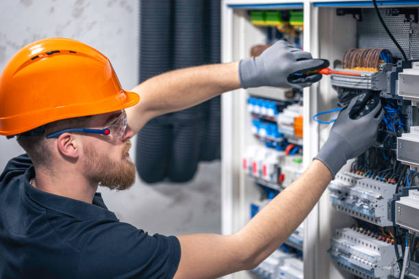 Best Emergency Electrical Repair  in Pinewood, FL